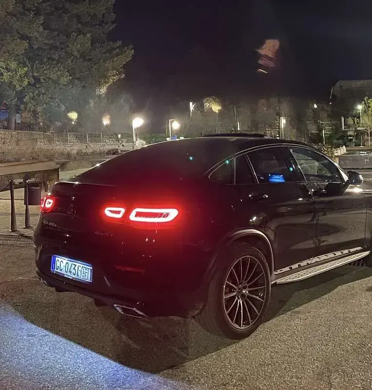 Usata Mercedes GLC300 Premium Plus 245 CV (180 kW) 2020 Coupé