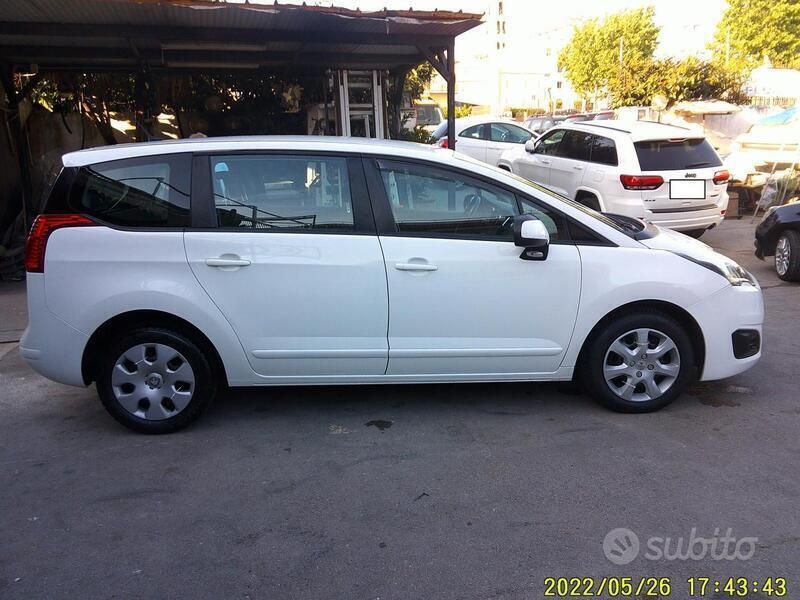 Usata Peugeot 5008 Allure 120 CV (88 kW) 2016 Bianco Monovolume