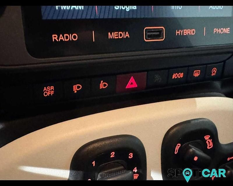 Usata Fiat Panda Cross Cross 69 CV (50 kW) 2025 Verde Utilitaria