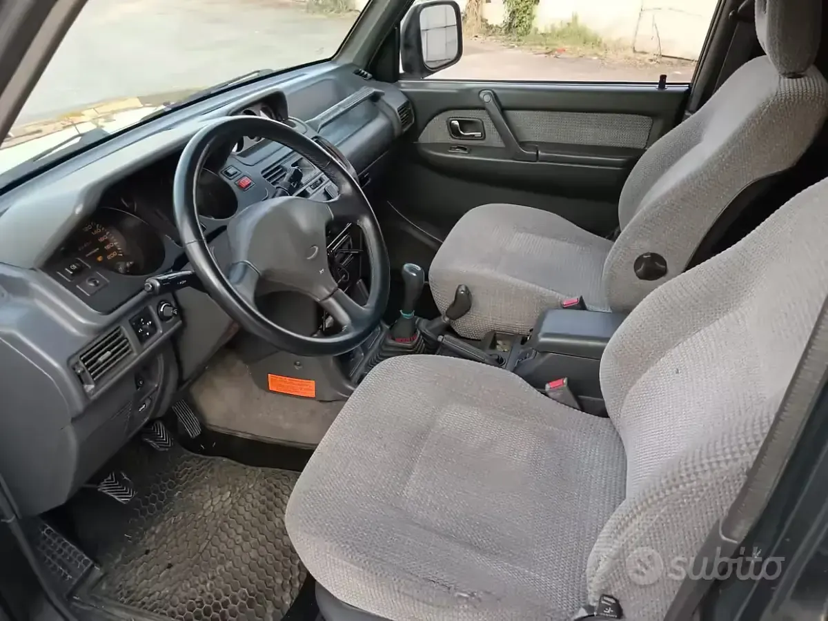 Usata Mitsubishi Pajero Select 100 CV (73 kW) 1994 Grigio SUV