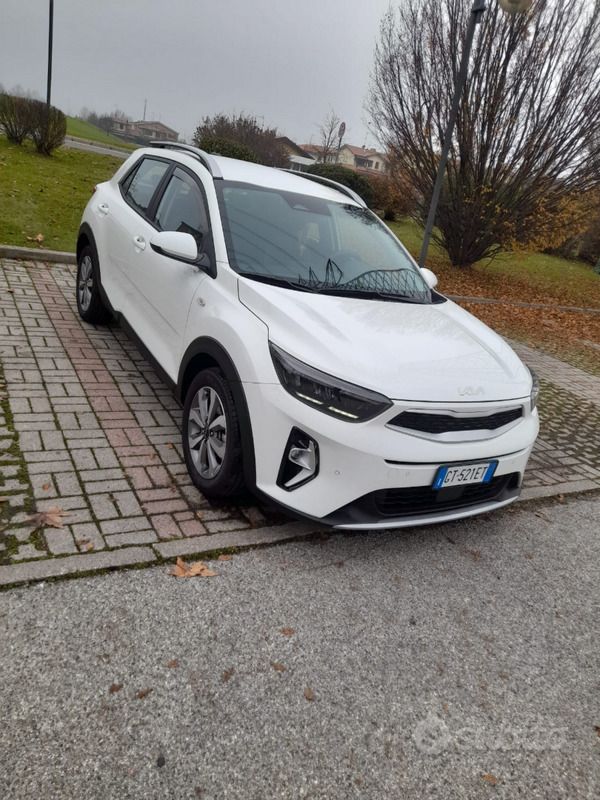 Usata Kia Stonic 84 CV (61 kW) 2024 Bianco SUV