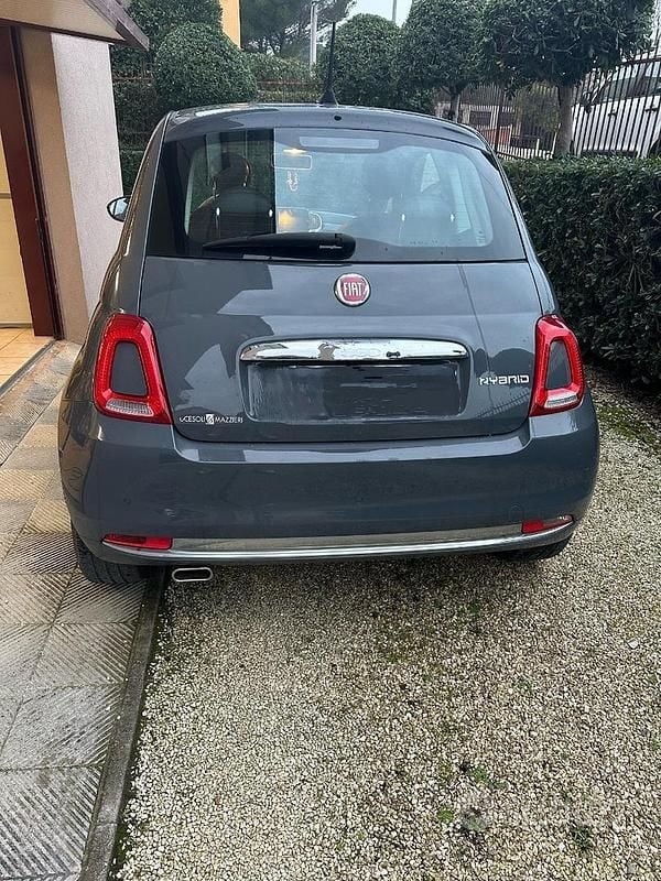 Begagnad Fiat 500 Dolcevita 70 HK (51 kW) 2021 Grå Halvkombi