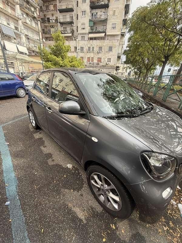 Usata Smart ForFour Pure 97 CV (71 kW) 2016 Utilitaria