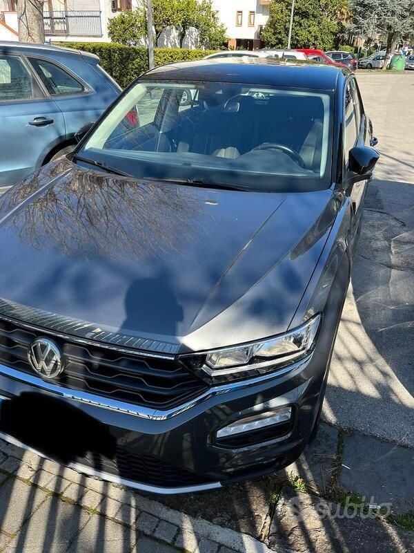 Grigio Usata 2019 VW T-Roc SUV | 16.500 € (Buon prezzo) - Immagine 1/3
