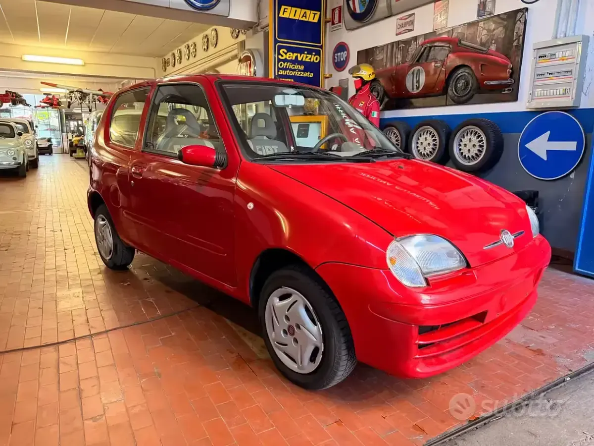 Usata Fiat 600 54 CV (39 kW) 2009 Rosso Utilitaria