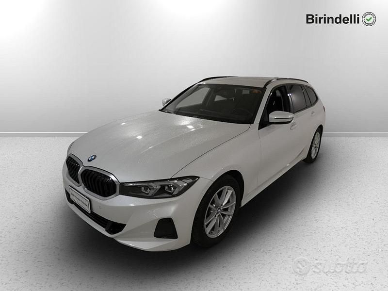 Minerl white metallizzato Usata 2022 BMW 316 Station wagon | 31.000 € (Molto cara) - Immagine 1/3