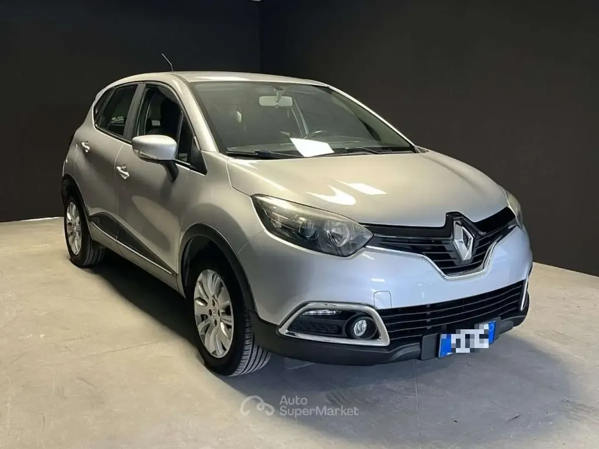 Käytetty Renault Captur 90 HP (66 kW) 2014 Katumaasturi