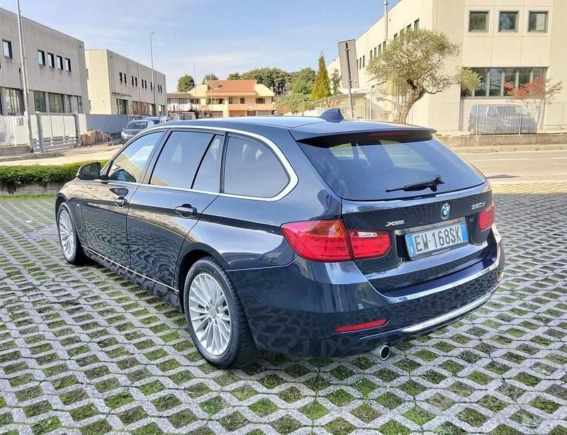 Usata BMW 320 184 CV (135 kW) 2014 Blu Berlina