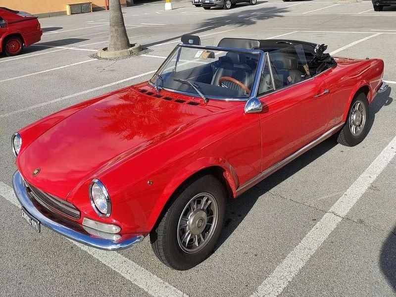 Usata Fiat 124 Spider 90 CV (66 kW) 1969 Rosso Cabrio