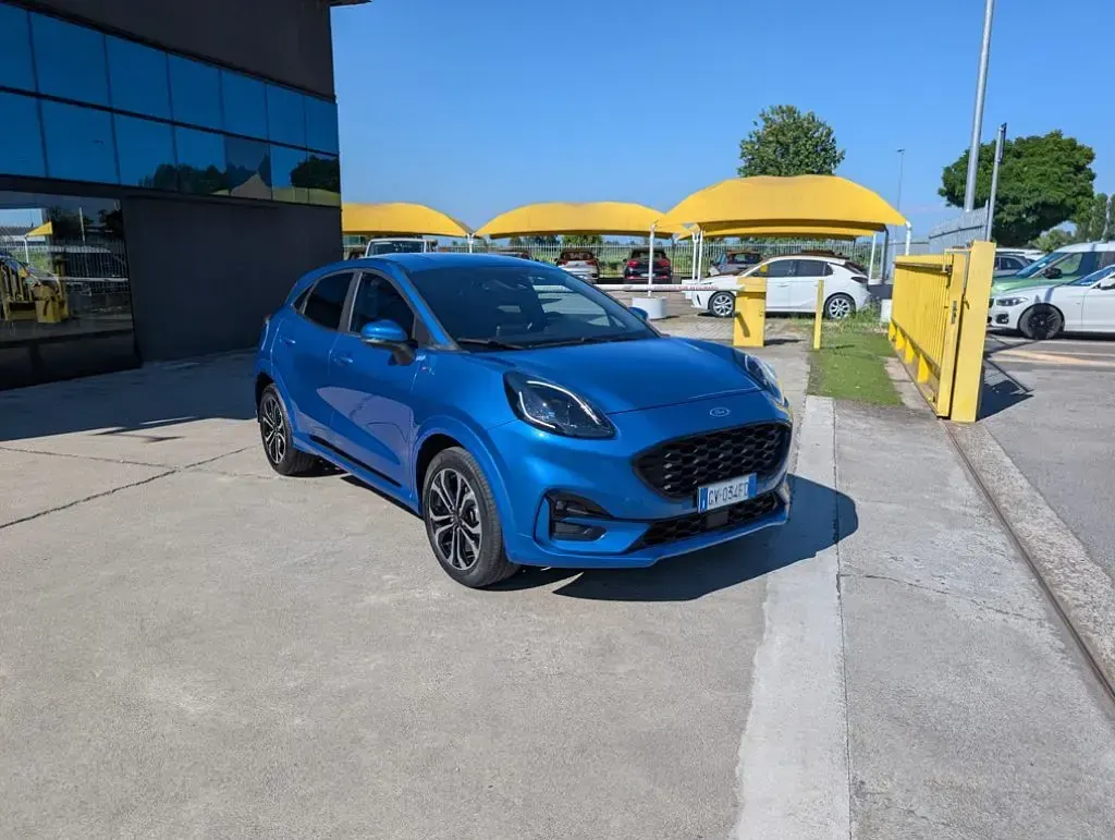 Usata Ford Puma ST-Line 125 CV (91 kW) 2024 Blu / metallizzato SUV
