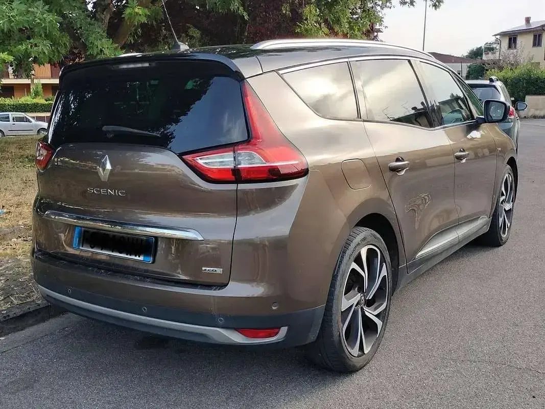 Usata Renault Grand Scénic IV Bose Edition 110 CV (80 kW) 2017 Marrone Monovolume