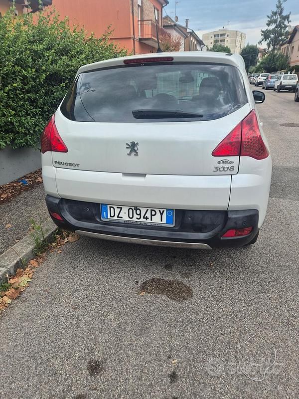 Usata Peugeot 3008 110 CV (80 kW) 2009 Bianco Monovolume
