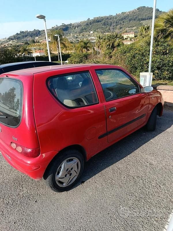 Occasion Fiat 600 54 ch (39 kW) 2004 Rouge Berline