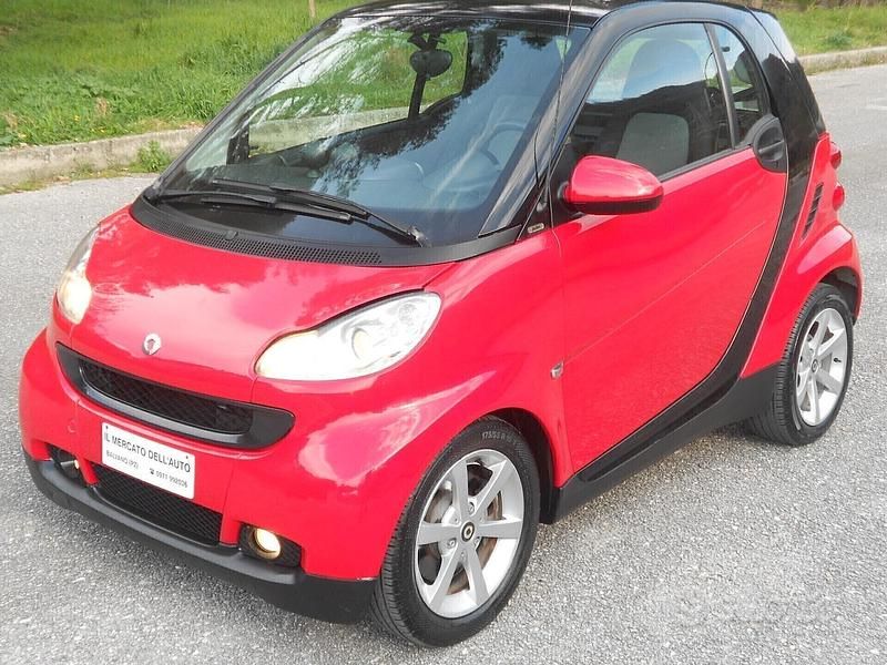 Usata Smart ForTwo Coupé 71 CV (52 kW) 2010 Rosso Coupé