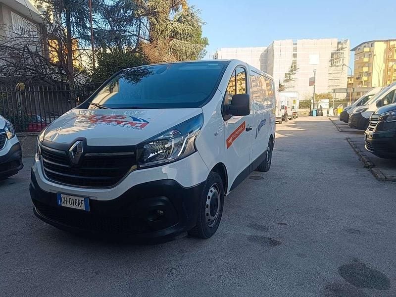 Usata Renault Trafic 120 CV (88 kW) 2022 Bianco Monovolume