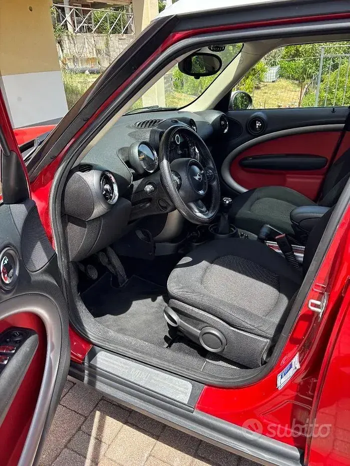 Usata Mini Countryman 111 CV (81 kW) 2016 Rosso SUV