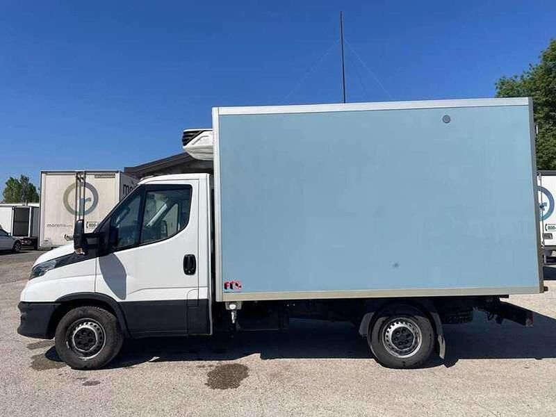 Usata Iveco Daily 136 CV (100 kW) 2020 Other Utilitaria