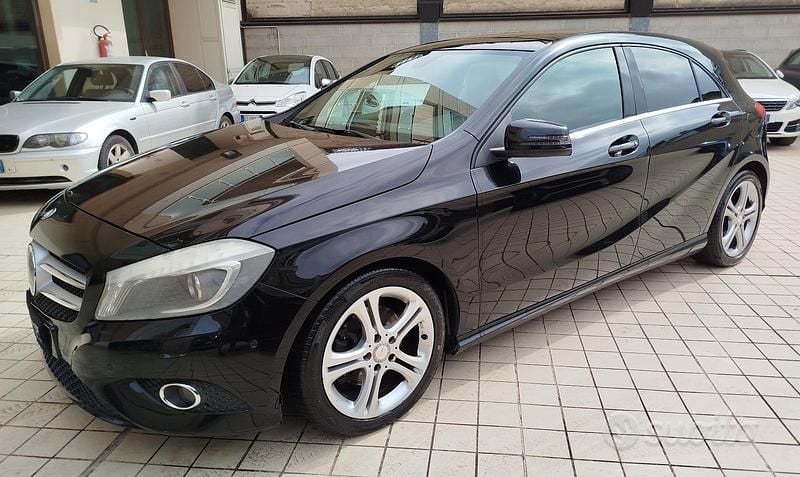 Usata Mercedes A200 Premium 136 CV (100 kW) 2012 Nero Berlina