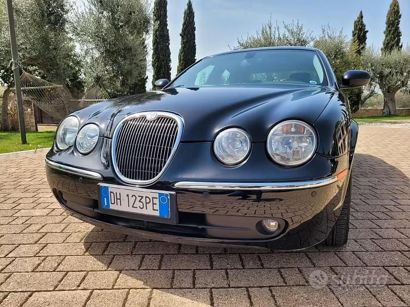 Usata Jaguar S-Type Executive 207 CV (152 kW) 2007 Nero Berlina