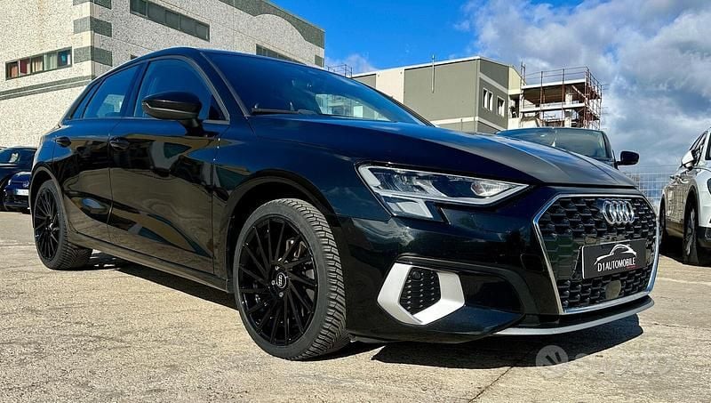 Nero Usata 2020 Audi A3 Business Tre volumi | 26.500 € (Molto cara) - Immagine 1/4