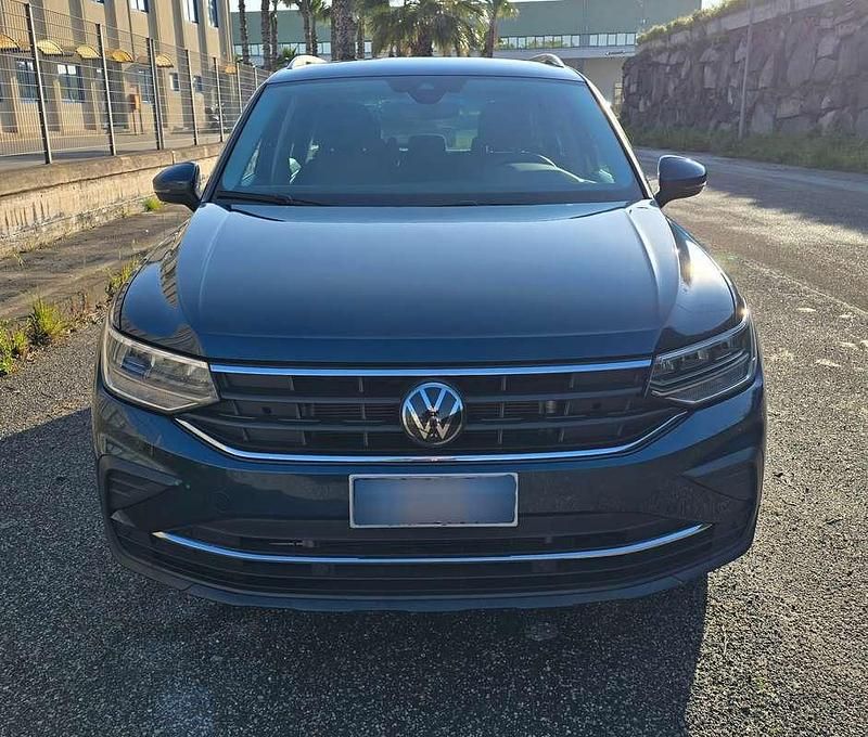 Usata VW Tiguan Life 150 CV (110 kW) 2023 Blu/azzurro SUV