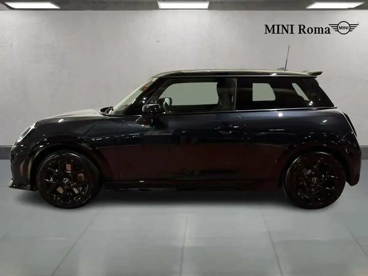 Begagnad Mini John Cooper Works 156 HK (114 kW) 2025 Grå Halvkombi