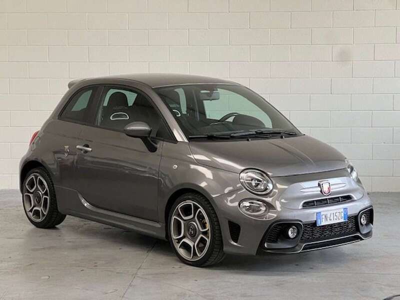 Grigio antracite Usata 2018 Abarth 595 Due volumi | 14.900 € (Buon prezzo) - Immagine 1/4