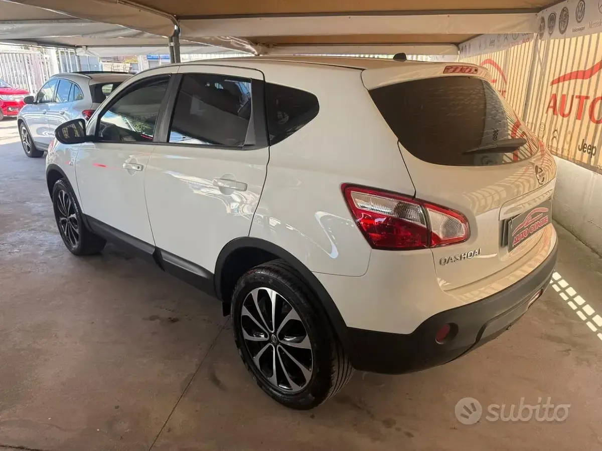 Usata Nissan Qashqai Acenta 110 CV (80 kW) 2013 Bianco SUV