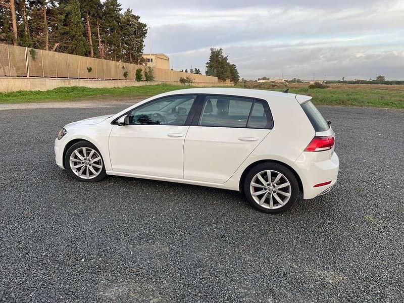 Usata VW Golf VII Highline 116 CV (85 kW) 2018 Bianco Berlina