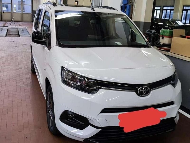 Bianco Usata 2023 Toyota Proace City City Monovolume | 23.500 € (Super prezzo) - Immagine 1/4