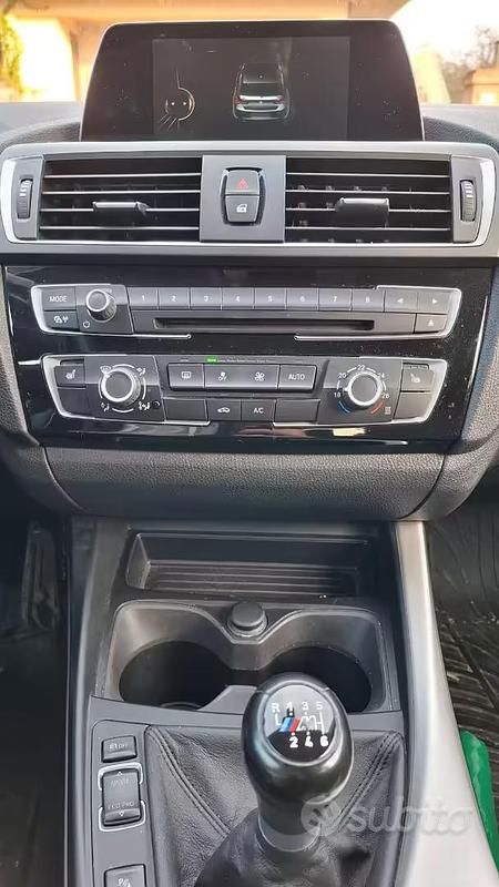 Usata BMW 118 Advantage 150 CV (110 kW) 2016 Nero Utilitaria