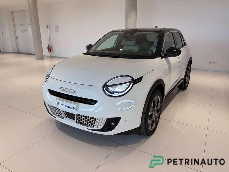 Nuova Fiat 600 La Prima 101 CV (74 kW) 2025 Bianco gelato SUV