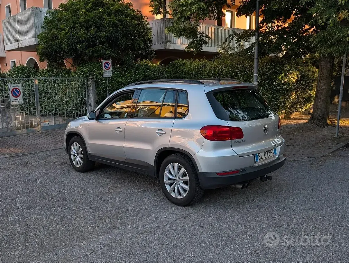 Usata VW Tiguan 122 CV (89 kW) 2012 Grigio SUV