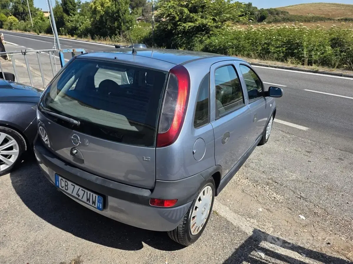 Usata Opel Corsa 75 CV (55 kW) 2002 Grigio Utilitaria