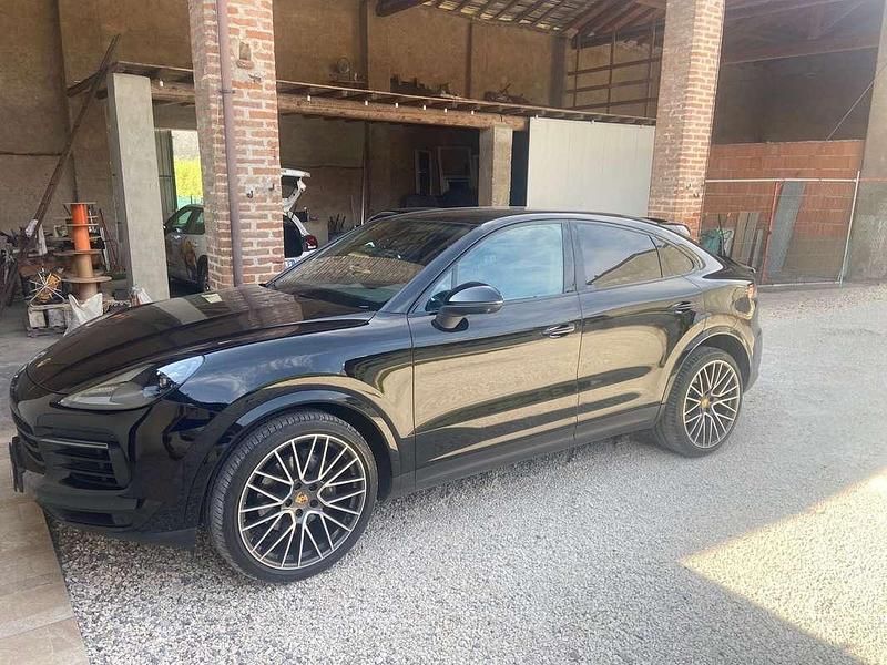 Nero Usata 2020 Porsche Cayenne Coupe Coupé | 67.000 € (Molto cara) - Immagine 1/4
