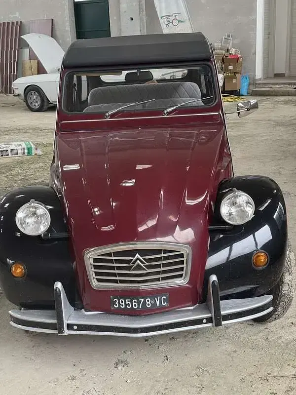 Usata Citroën 2CV Charleston 29 CV (21 kW) 1982 Rosso Berlina