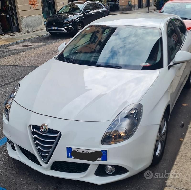 Usata Alfa Romeo Giulietta 120 CV (88 kW) 2016 Bianco Utilitaria
