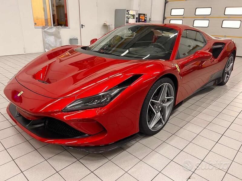 Rosso Usata 2021 Ferrari F8 Cabrio | 353.000 € (Buon prezzo) - Immagine 1/4