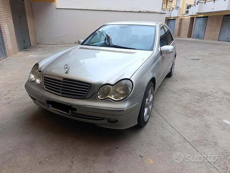 Usata Mercedes C220 2001 Berlina