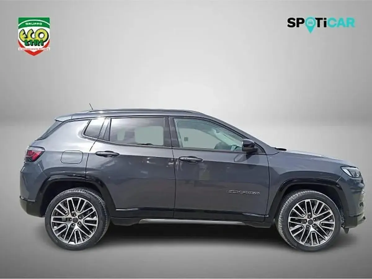 Gebraucht Jeep Compass Summit 131 PS (96 kW) 2025 Grau SUV