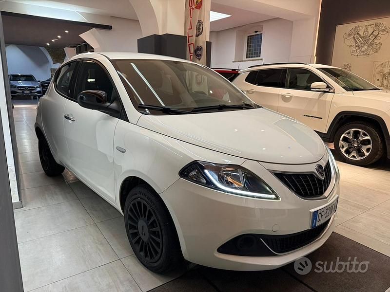 Usata Lancia Ypsilon S 69 CV (50 kW) 2021 Bianco Utilitaria
