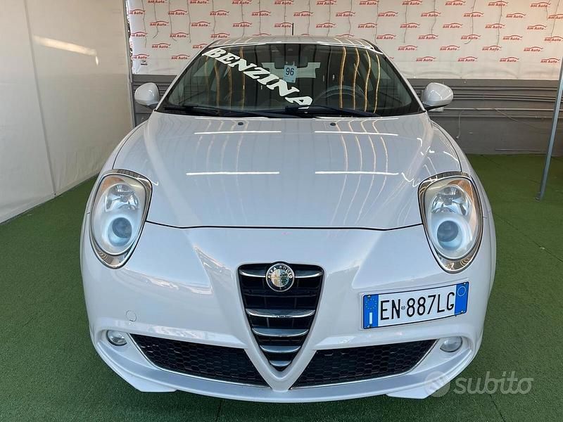 Usata Alfa Romeo MiTo 105 CV (77 kW) 2012 Beige Utilitaria