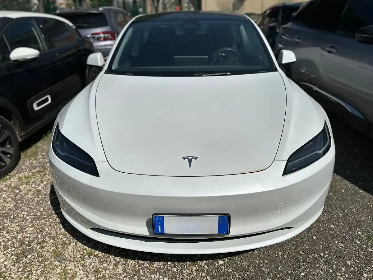 Usata Tesla Model 3 366 kW (498 CV) 2023 Bianco Berlina
