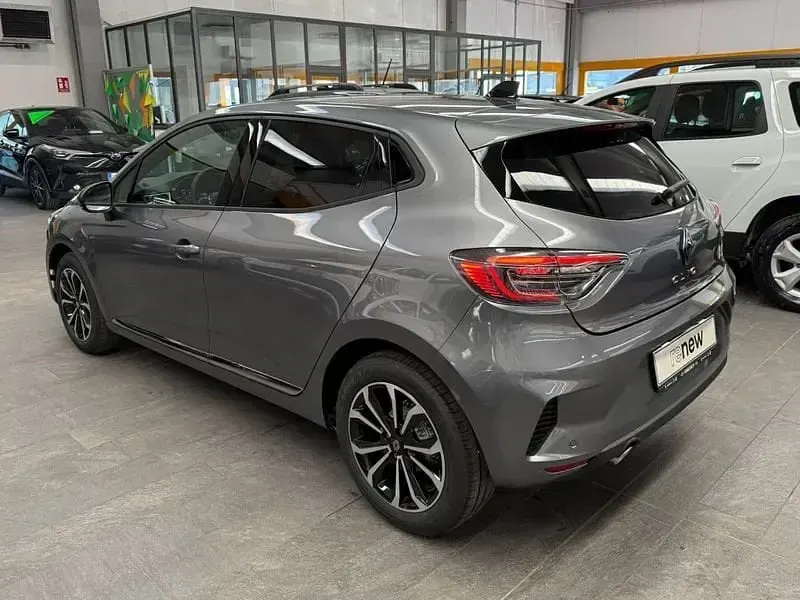 Usata Renault Clio V Techno 91 CV (66 kW) 2025 Grigio Utilitaria