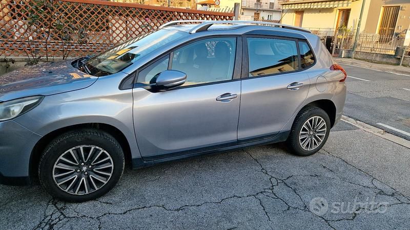 Usata Peugeot 2008 68 CV (50 kW) 2017 Grigio SUV