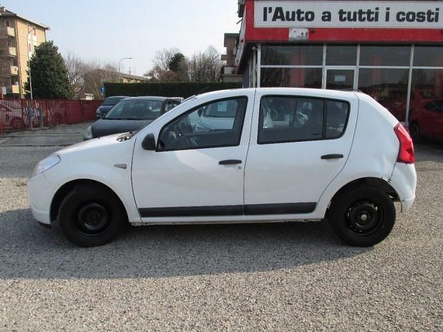 Usata Dacia Sandero 75 CV (55 kW) 2010 Bianco Berlina