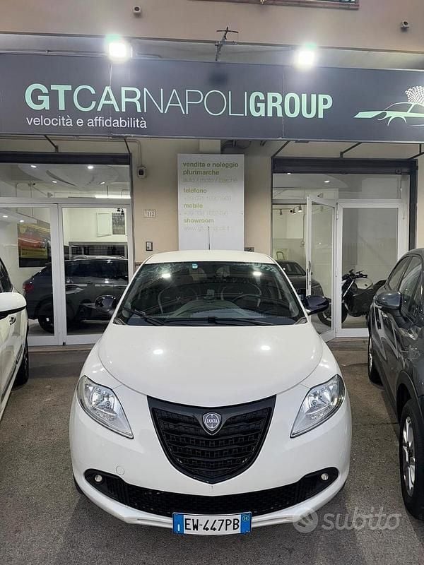 Bianco Usata 2014 Lancia Ypsilon Gold Due volumi | 5499 € (Buon prezzo) - Immagine 1/4