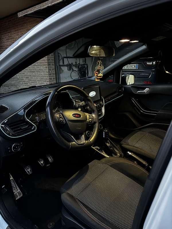 Usata Ford Fiesta ST-Line 86 CV (63 kW) 2018 Bianco Utilitaria