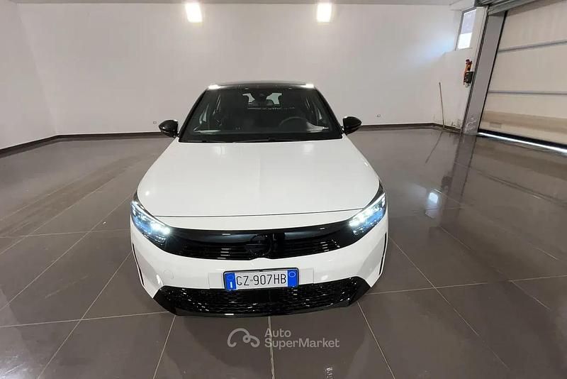 Usata Opel Corsa 101 CV (74 kW) 2025 Bianco Utilitaria