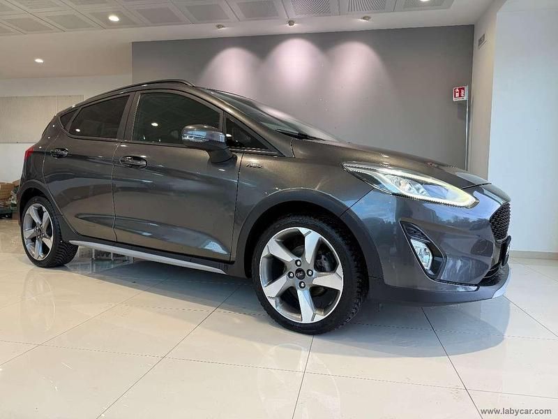 Usata Ford Fiesta Active 86 CV (63 kW) 2019 Grigio Utilitaria